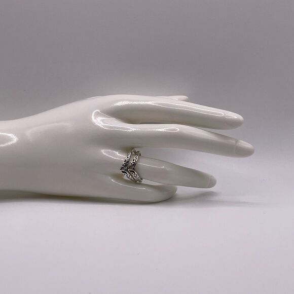 Vintage Jewelers Women’s Crown V Chevron Filigree Silver Rings Set - Picture 1 of 9